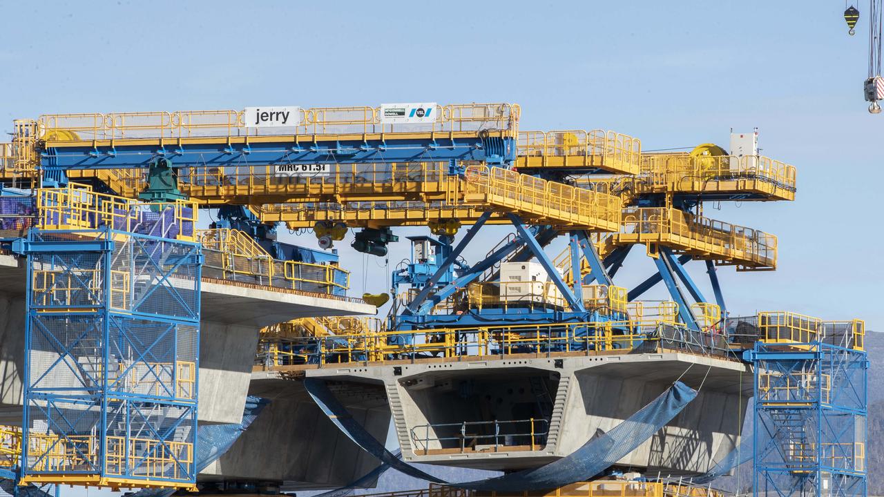 Bridgewater Bridge construction. Picture: Chris Kidd