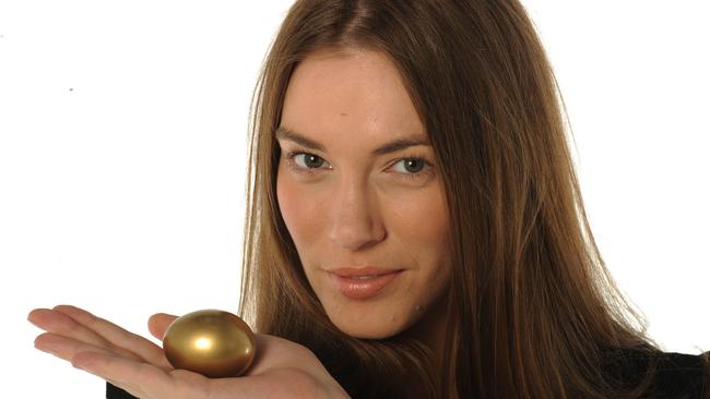 Women’s nest eggs are smaller earlier in their career, but there are ways to grow it.