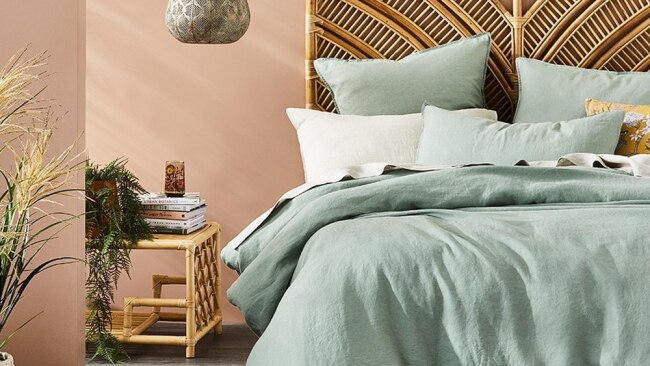 15 Best Linen Sheets & Linen Bedding To Buy In 2023 | body+soul