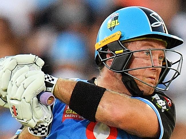 ADELAIDE, VICTORIA - JANUARY 21:  Colin Ingram of the Adelaide Strikers bats during the Big Bash League match between the Adelaide Strikers and the Hobart Hurricanes at Adelaide Oval on January 21, 2019 in Adelaide, Australia.  (Photo by Daniel Kalisz/Getty Images)