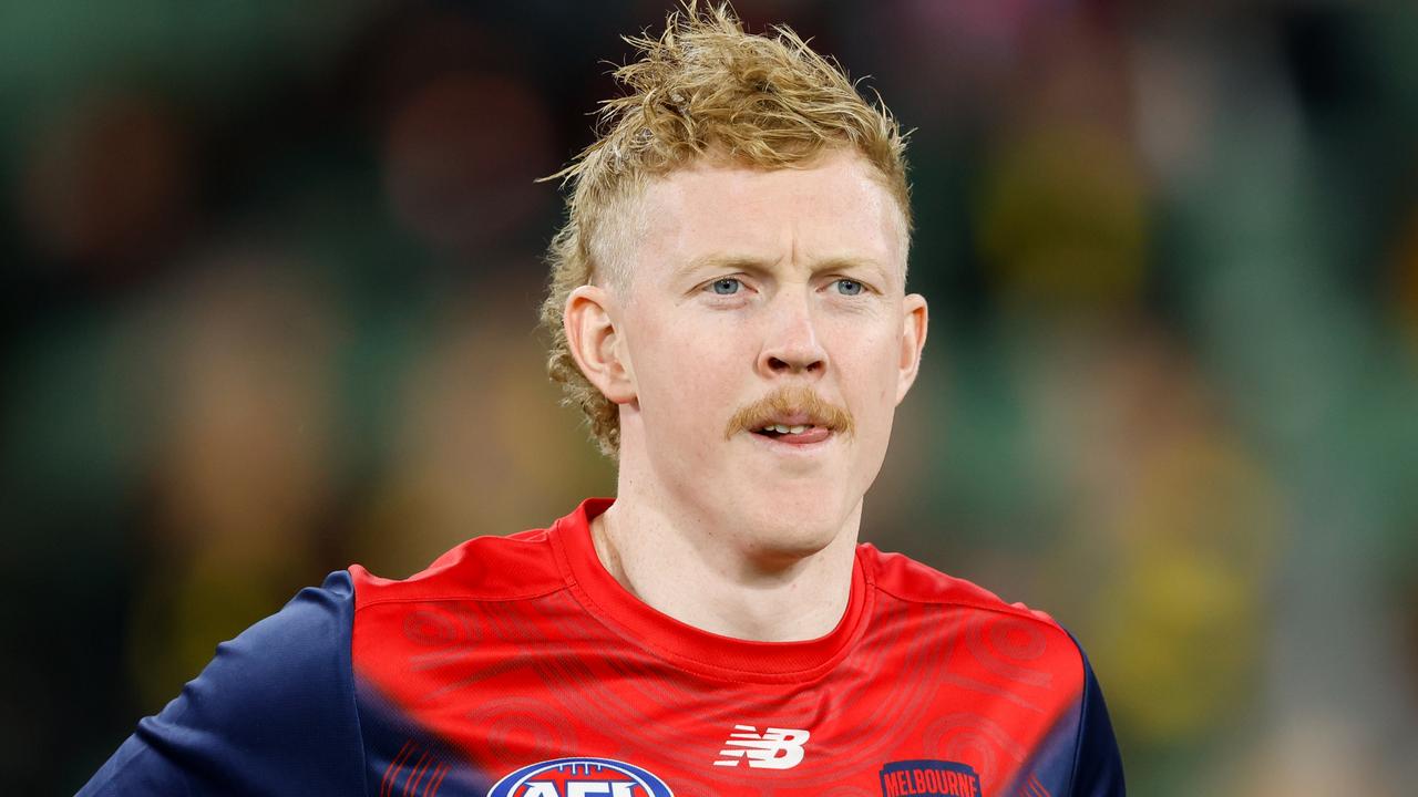 Fresh Oliver bombshell as AFL power linked to move; shock Stringer play — Trade Whispers