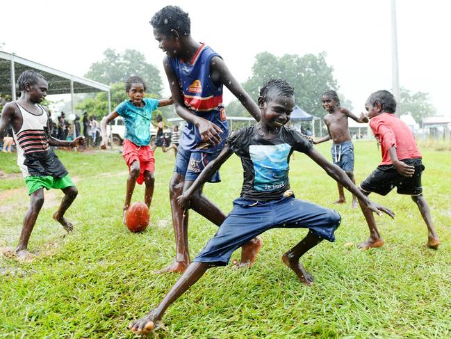 Local supporters at the Tiwi Islands Football League grand final between Muluwurri Magpies and Tapalinga at Wurrumiyanga Oval. Picture: Elise Derwin