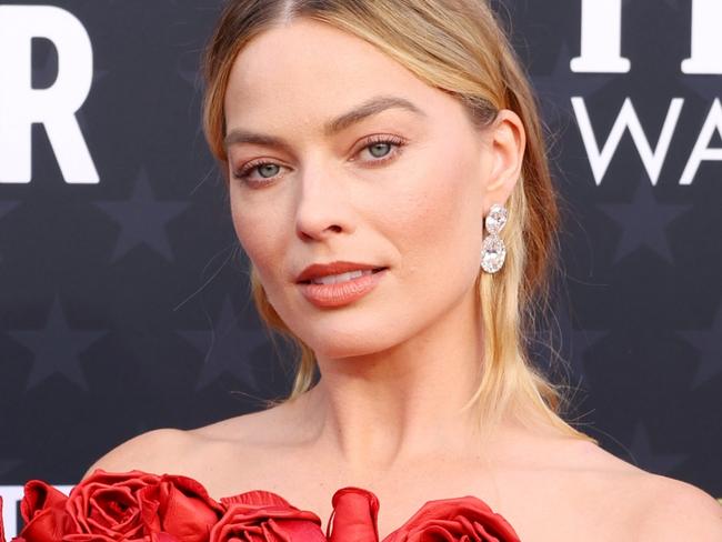 SANTA MONICA, CALIFORNIA - JANUARY 14: Margot Robbie attends the 29th Annual Critics Choice Awards at Barker Hangar on January 14, 2024 in Santa Monica, California. (Photo by Matt Winkelmeyer/Getty Images for Critics Choice Association)