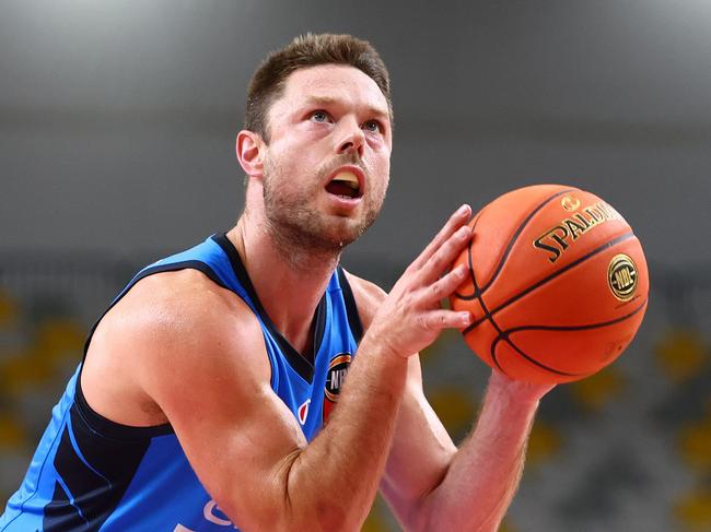 GOLD COAST, AUSTRALIA - SEPTEMBER 12: Matthew Dellavedova of United shoots during the 2024 NBL Blitz match between Melbourne United and Illawarra Hawks at Gold Coast Sports and Leisure Centre on September 12, 2024 in Gold Coast, Australia. (Photo by Chris Hyde/Getty Images)