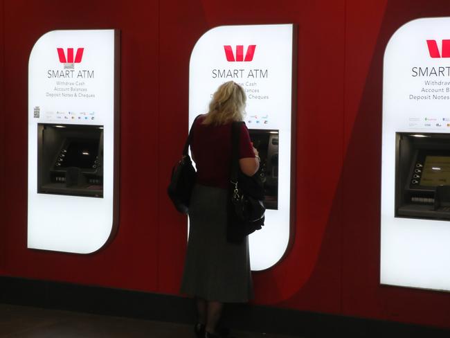 MELBOURNE, AUSTRALIA - NewsWire Photos, DECEMBER 7, 2022. General economic coverage from central Melbourne. Westpac in Swanston street. Picture: NCA NewsWire / David Crosling