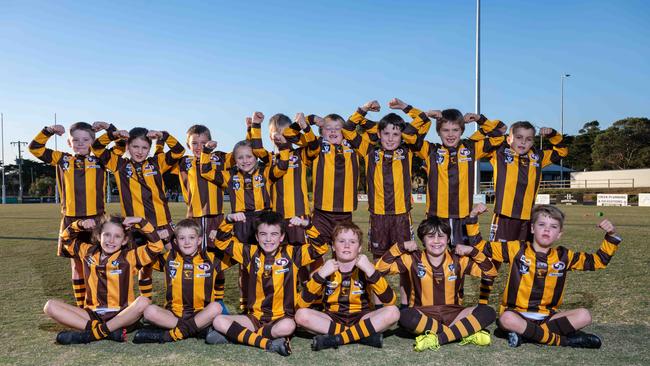 Inverleigh Whyte under-9 football team pull their funniest faces.