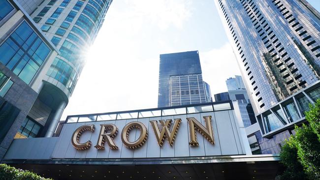 Senior Crown executives cautioned the company’s executives about rushing out an advertisement before the media claims it was denying could be properly investigated.