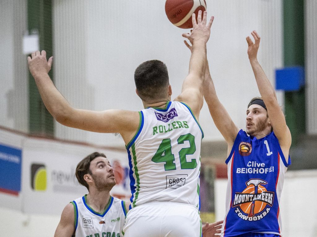 Ashley Pailthorpe, Mountaineers. QSL basketball mens, Mountaineers vs Gold Coast Rollers. Friday, June 18, 2021. Picture: Nev Madsen.