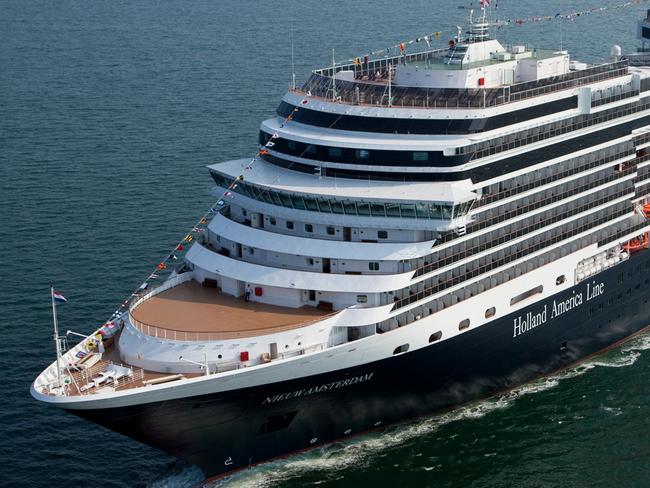 Aerial view of Holland America Line cruise ship 'MS Nieuw Amsterdam' in Venice, Italy, 03/07/2010.