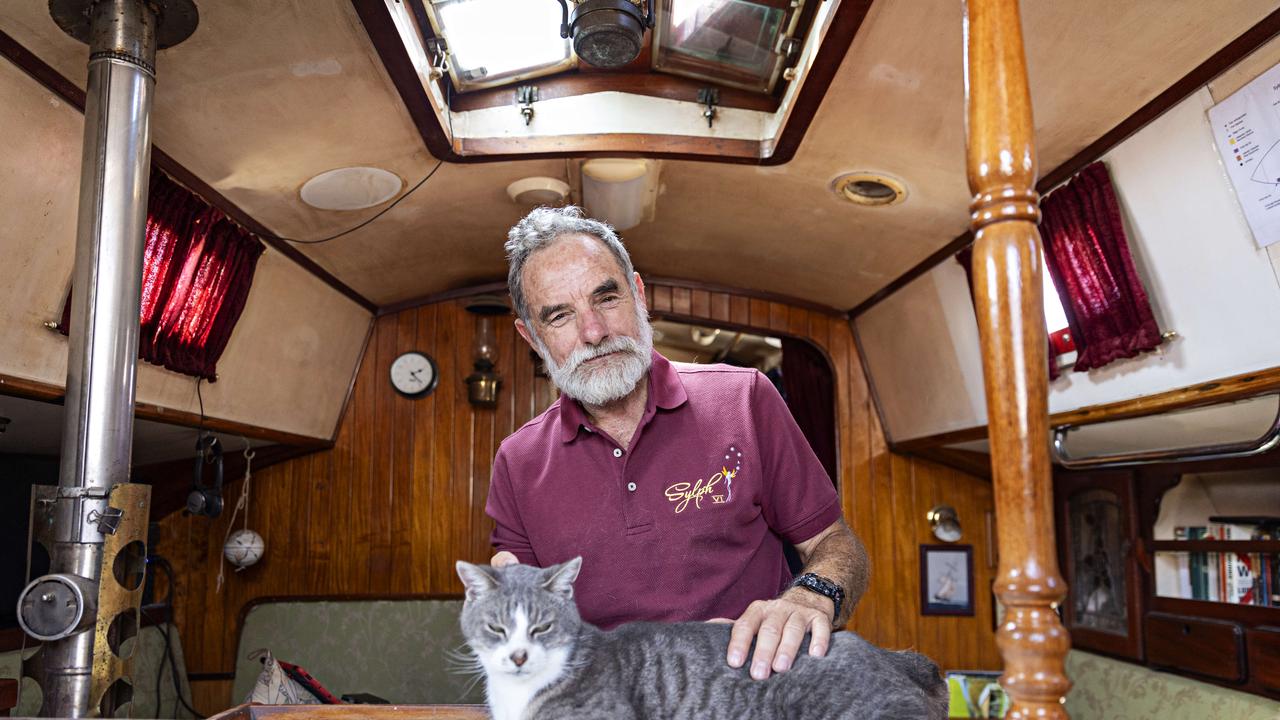 SYDNEY, AUSTRALIA, NOVEMBER 22, 2023. Sylph VI skipper and owner Robert â&#128;&#152;Bobâ&#128;&#153; Williams with his cat Oli who will sail with Bob in the Sydney to Hobart yacht race on board Sylph VI. Photographer: Adam Yip