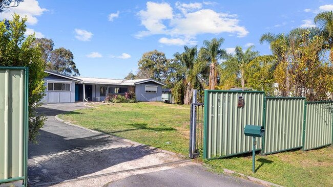 This six bedroom house on a 1,604sq m block at 622 Mount Cotton Road, Sheldon, is listed at offers over $880,000.