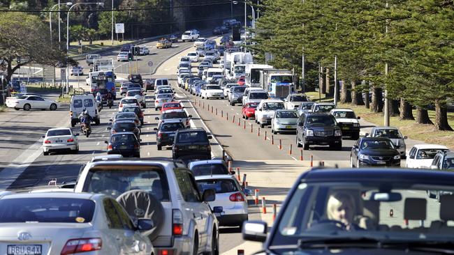 A photo of peak hour traffic on The Spit Bridge.