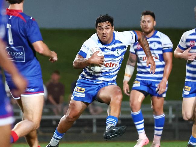 Brothers' Falcon Peni puts in a charging run in the FNQRL A grade grand final match between the the Ivanhoe Knights and the Cairns Brothers, held at Barlow Park. Picture: Brendan Radke