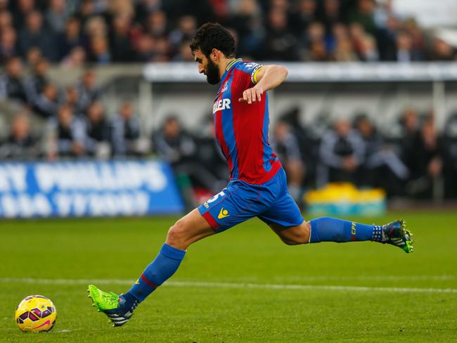 Mile Jedinak scores Crystal Palace’s first and equalising goal from a penalty. Picture: Harry Engels/Getty Images