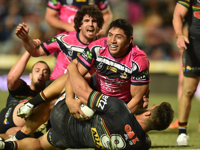 Cowboys star Jason Taumalolo scores try. Picture: Evan Morgan