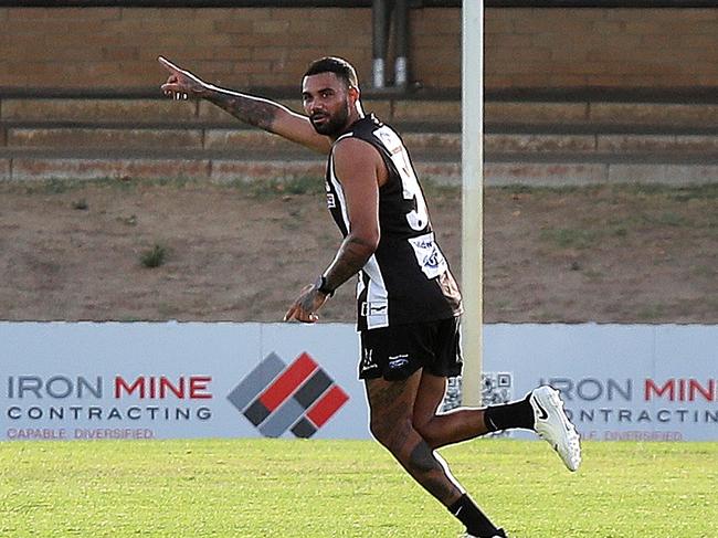 Tarryn Thomas training with WAFL club Swan Districts. Picture: Philip Gostelow