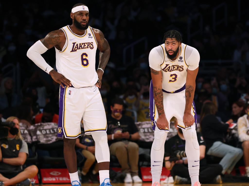 LeBron James 'gifting' No. 23 to Anthony Davis amid anticipated trade to  Los Angeles Lakers: report