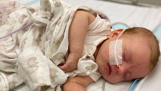 Ebony Williams in the Mater Children’s Hospital after she contracted respiratory syncytial virus. Photo: Supplied.