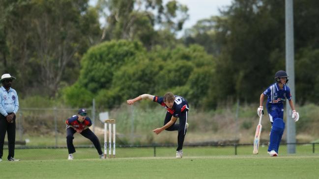 Ollie Patterson sends down a delivery. Picture: Peter Farman