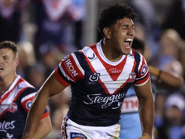 SYDNEY, AUSTRALIA - SEPTEMBER 09:  Siua Wong of the Roosters celebrates after scoring a try during the NRL Elimination Final match between Cronulla Sharks and Sydney Roosters at PointsBet Stadium on September 09, 2023 in Sydney, Australia. (Photo by Mark Metcalfe/Getty Images)