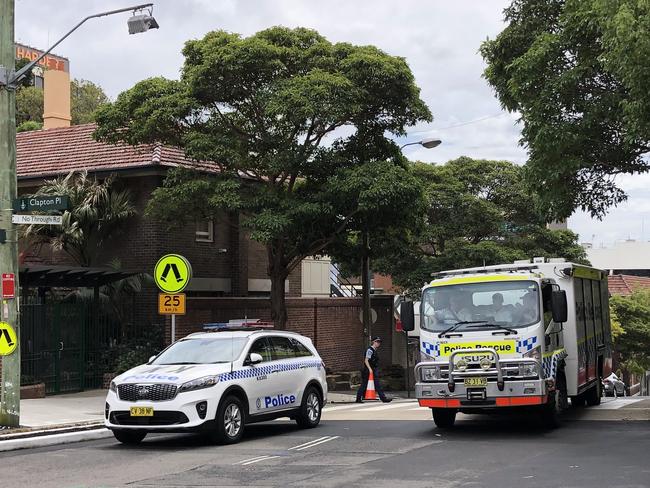 Darlinghurst body found: Forbes Street closed off