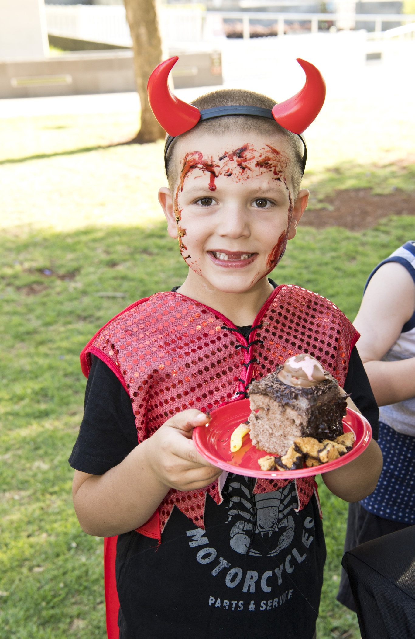 7 year old Dex Fox at the Halloween family fun event at the Toowoomba Library. Picture: Nev Madsen. Saturday, 26th Oct, 2019.