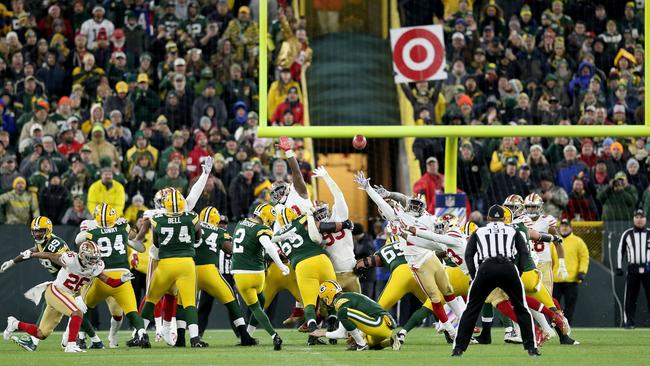 No mistake... Mason Crosby (2) slots the matchwinning field goal. Picture: Getty