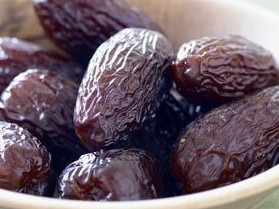 Dates are a tasty and healthy snack.