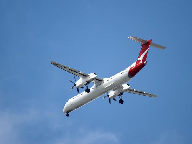 QANTAS flight arriving into Brisbane pictured flying over the East Brisbane, Brisbane Thursday 17th December 2020 Picture David Clark