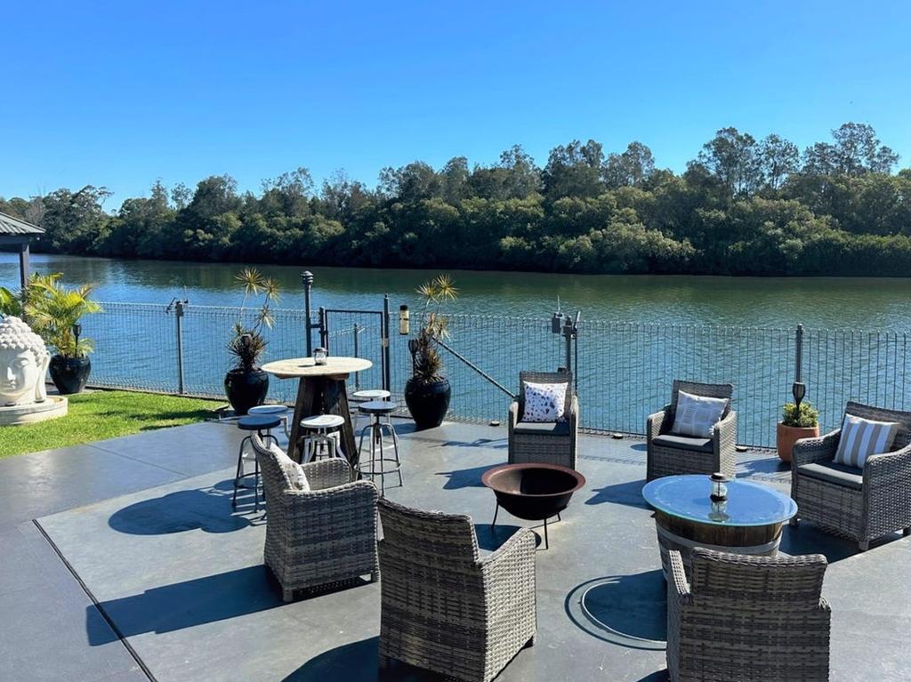 The outdoor entertaining area … what a view!