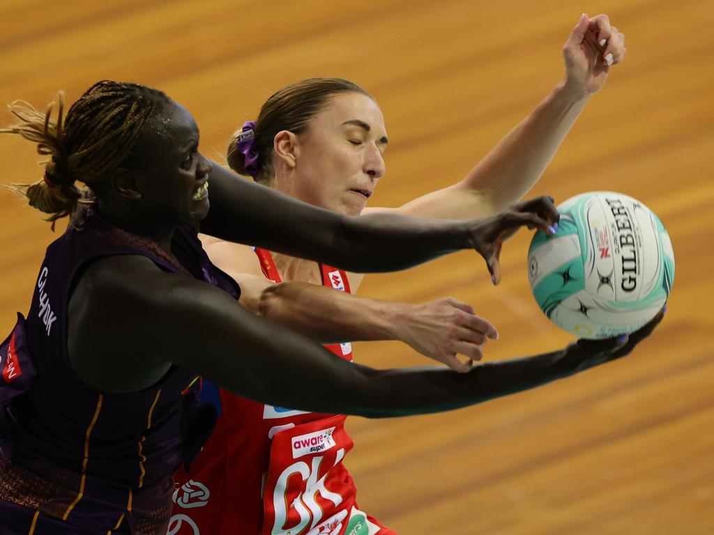 Firebirds signing Mary Cholhok competes with Swifts’ Sarah Klau for the ball. Picture: Getty Images