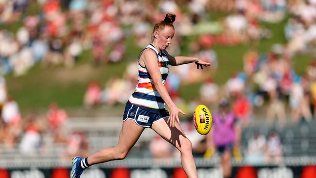 Geelong’s Aishling Moloney kicks for goal. Picture: Brendon Thorne/AFL Photos/via Getty Images