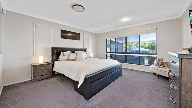 SOLD: 24 Rosslyn St, Rosslyn, settled last week for $1.79 million.