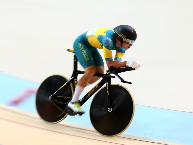 Gelnn O'Shea in action in the Men's Omnium during the Rio Olympics 2016 track cycling at the Rio Olympic Velodrome. Pics Adam Head