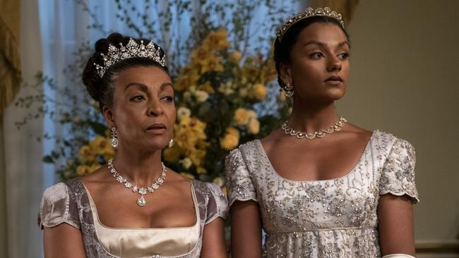 Bridgerton. (L to R) Adjoa Andoh as Lady Danbury, Simone Ashley as Kate Sharma.