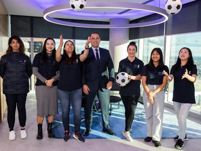 Cisco vice president Ben Dawson with students. Source: Supplied.