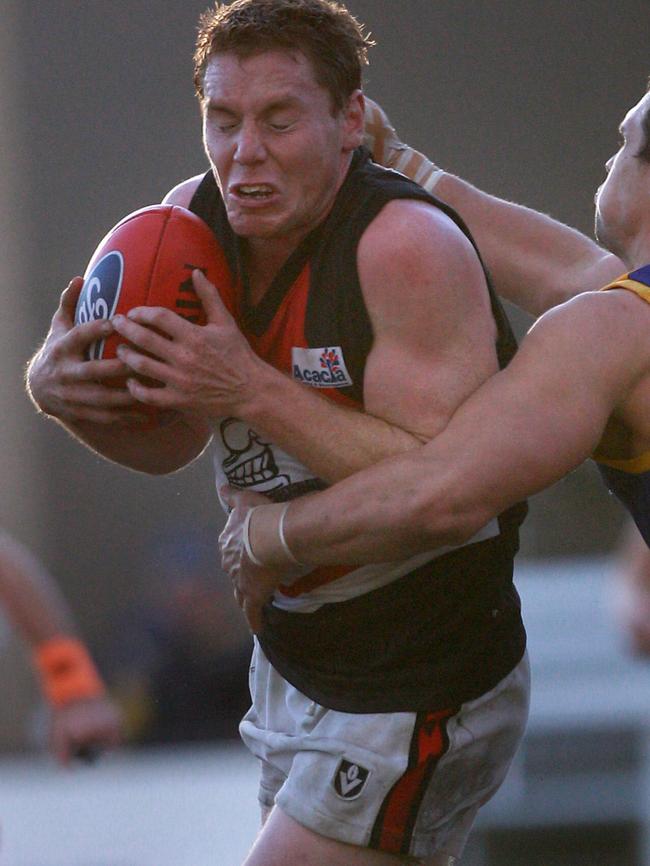 Ex-Dolphins captain Mitch Bosward will skipper Frankston Bombers.