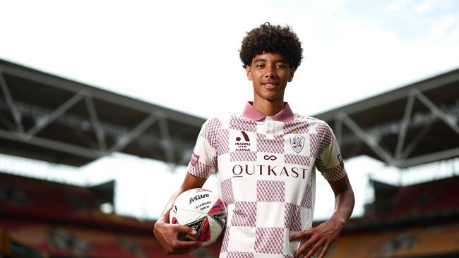 BRISBANE, AUSTRALIA - SEPTEMBER 26: Lucas Herrington poses during the Brisbane Roar 2024-25 A-League Season Launch Media Event at Suncorp Stadium on September 26, 2024 in Brisbane, Australia. (Photo by Chris Hyde/Getty Images for A-Leagues)
