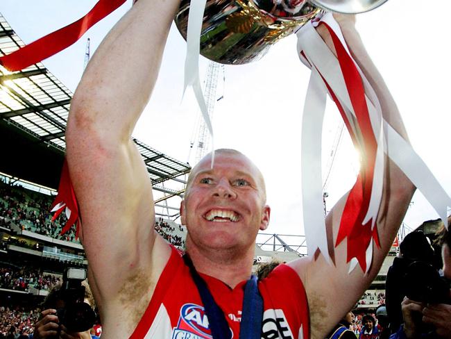 Barry Hall with the premiership after Sydney’s Grand Final win in 2005.