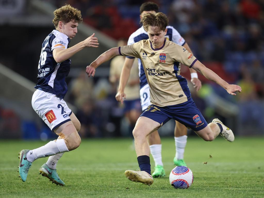 NEWCASTLE, AUSTRALIA - APRIL 27: Lachlan Bayliss of the Jets takes a shot during the A-League Men round 26 match between Newcastle Jets and Central Coast Mariners at McDonald Jones Stadium, on April 27, 2024, in Newcastle, Australia. (Photo by Scott Gardiner/Getty Images)