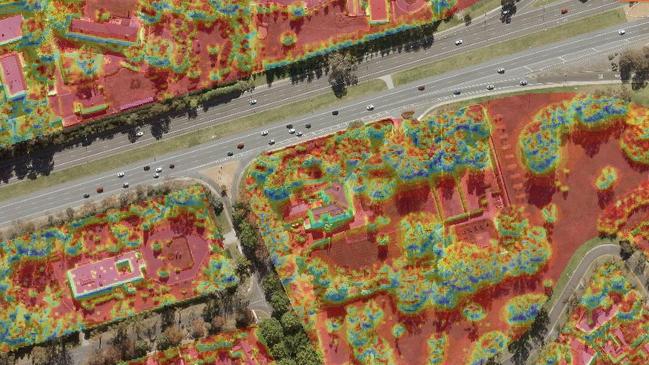 Deep reds surround the Lodge but the PM’s property appears well shaded. Picture: Australian Photovoltaic Institute, SunSpot