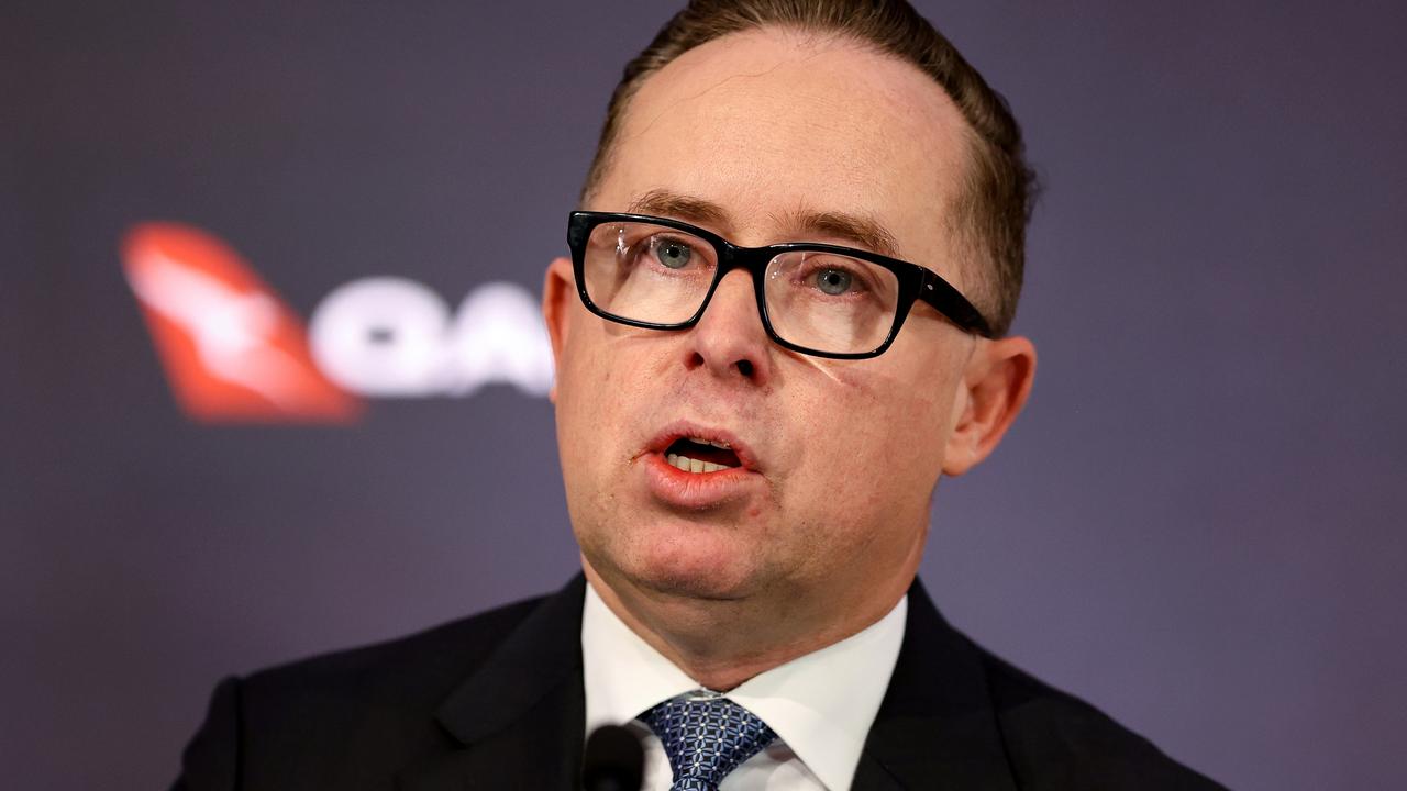 Szef Qantas, Alan Joyce, został oskarżony o „pozostawienie bałaganu finansowego” następnemu dyrektorowi generalnemu