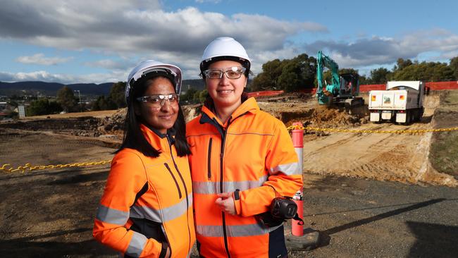 Sharindi Mallawaarachchi, originally from Sri Lanka, and Pin Jiun Lin, originally from Taiwan, who are both hoping to work in construction. The construction industry is looking toward the migrant workers to fill labour shortages in Tasmania. Picture: Nikki Davis-Jones