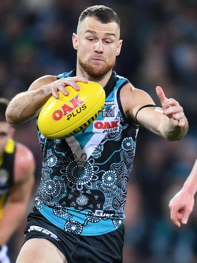 Robbie Gray puts Port Adelaide into attack.