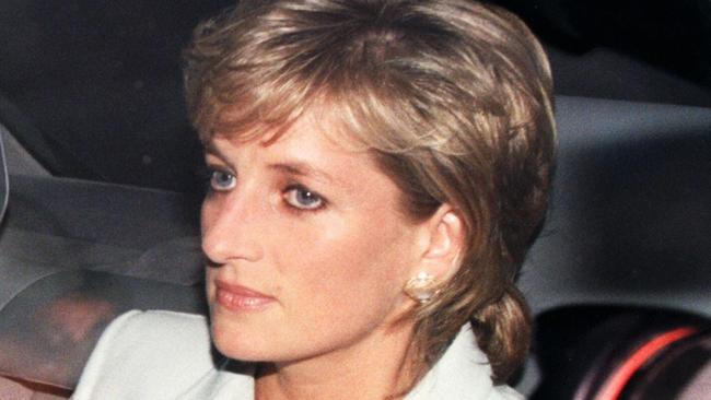 08/04/2008 WIRE: 08/04/2008 WIRE: Attitude Top Ten 19: (FILES) Picture dated 12 July 1996 shows Diana, Princess of Wales, leaving Kensington Palace in London. Diana, Princess of Wales, and her companion, the Egyptian millionaire film-producer Dodi al-Fayed, died in Paris early 31 August after a midnight car crash which sent shock waves round the world and led to accusations against press photographers. Mohamed Al Fayed, the father of Diana, princess of Wales' boyfriend Dodi Fayed, maintained that the couple were murdered, after an inquest jury on April 7, 2008 returned a verdict of unlawful killing. AFP PHOTO UK OUT