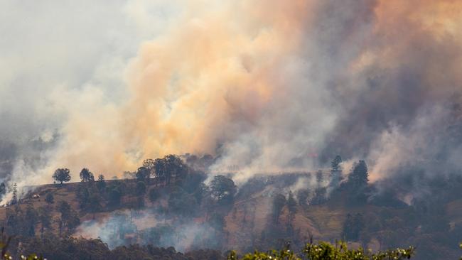 A bushfire raging in the hinterland has left a thick blanket of smoke over the Gold Coast. Picture: Dirk Klynsmith/dirkklynsmithphotography.com.