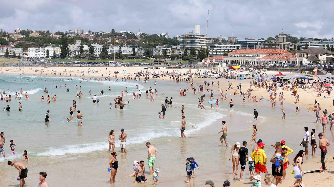 Crowds hit the beach at Bondi early on New Year’s Day: NCA NewsWire / Damian Shaw