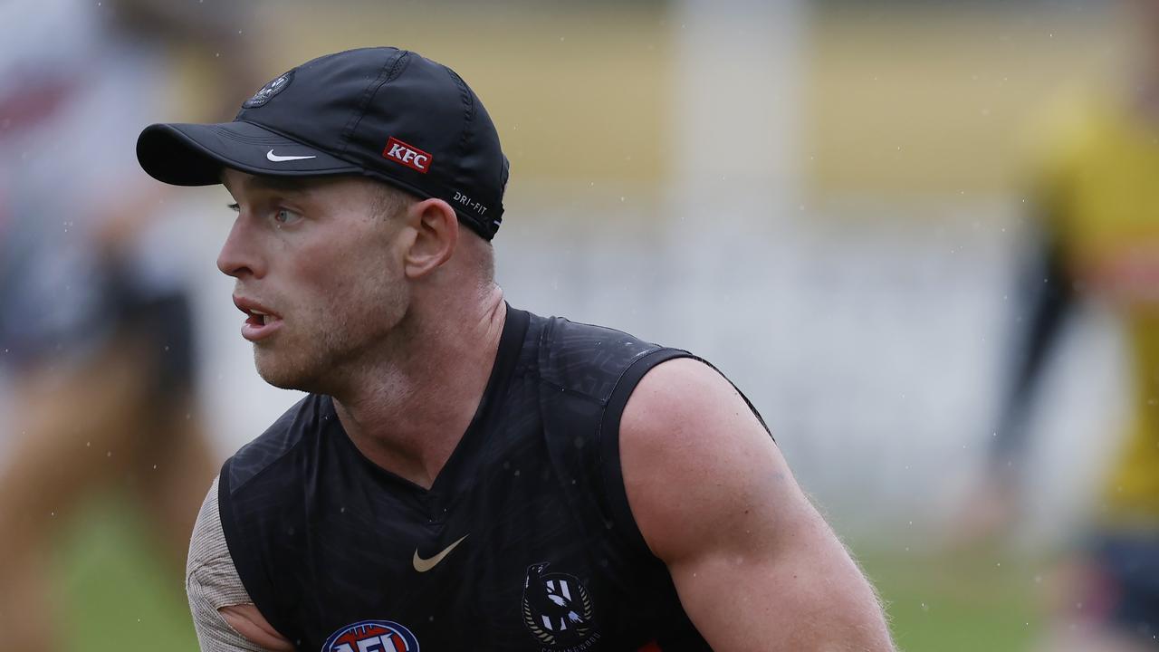 Collingwood premiership star Tom Mitchell has been ‘managed’ after just one round with Finlay Macrae taking his midfield spot. Picture: Michael Klein