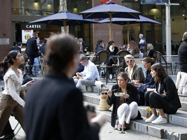 SYDNEY, AUSTRALIA - NewsWire Photos AUGUST 6, 2024: Lunchtime crowds in Martin Place Sydney.    RBA to release its quarterly assessment of current economic and financial conditions as well as the outlook that the Reserve Bank Board considers in making its interest rate decisions. Picture: NewsWire / John Appleyard