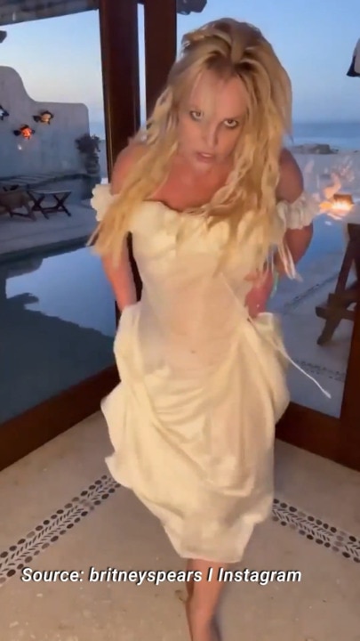 Fans fear for Britney Spears' health after bizarre dance video